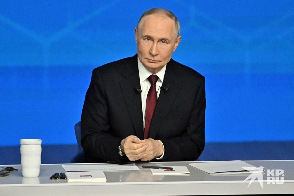    В Херсоне смотрят прямую линию Владимира Путина Владимир ВЕЛЕНГУРИН