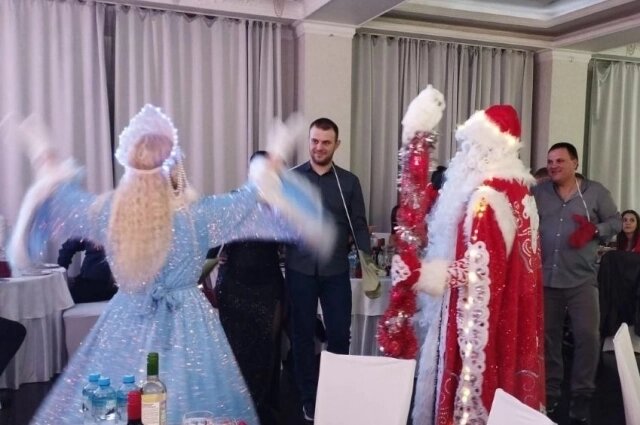    Конкурс «Варежка» на одном из корпоративов. Фото: АиФ-Югра/ Марина Дергунова