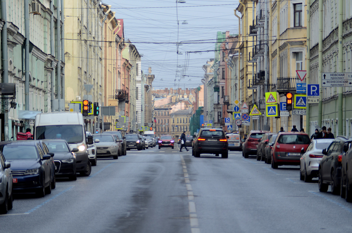 В Петербурге в 2025 году выявили 7,7 млн нарушений на дорогах.  Фото: Фото: ФедералПресс / Татьяна Буторина