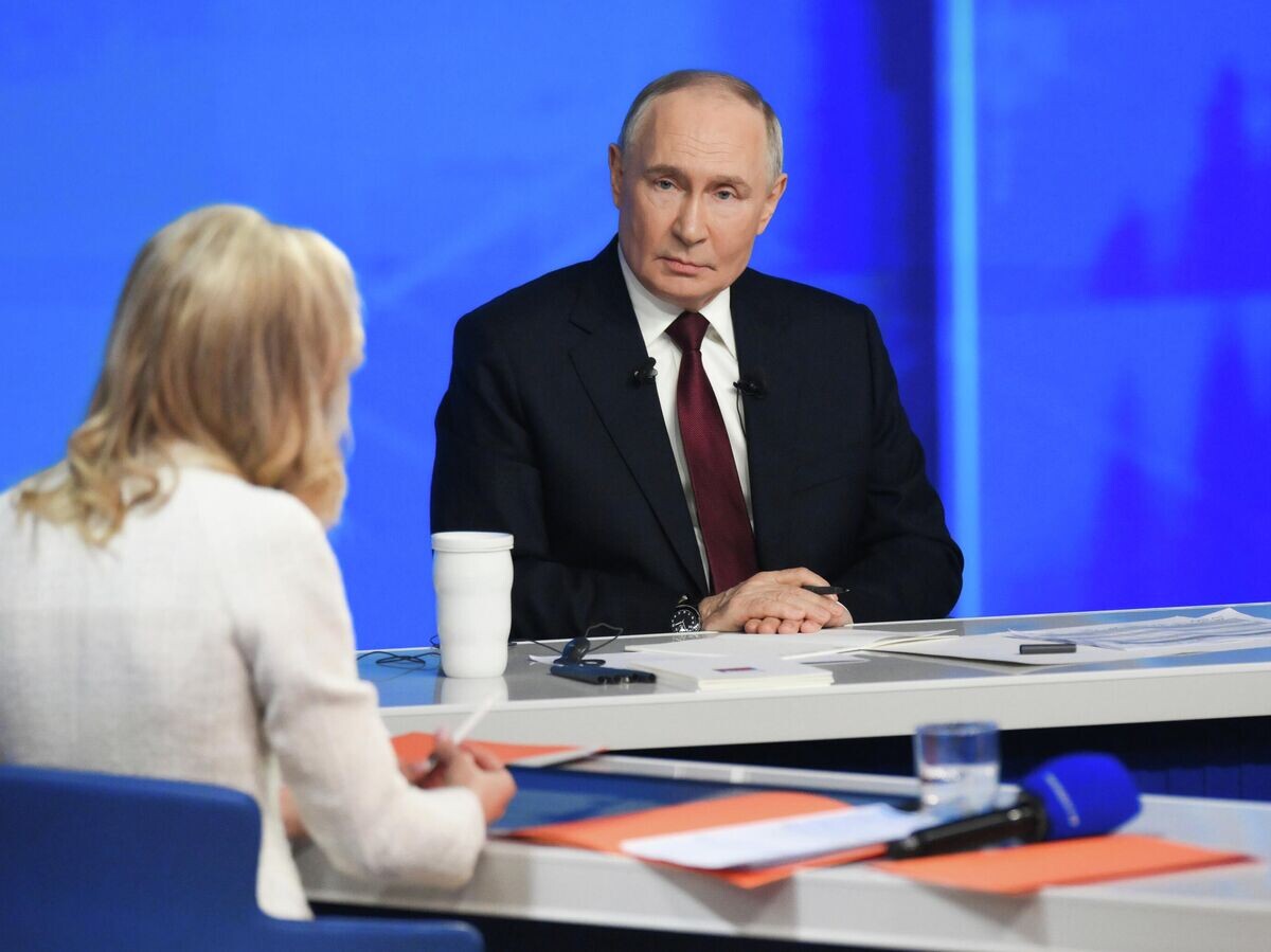    Президент РФ Владимир Путин отвечает на вопросы во время специальной программы "Итоги года" в Москве | © РИА Новости / Григорий Сысоев