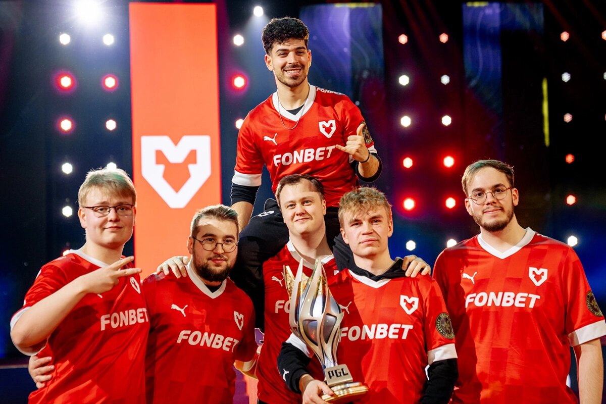 Киберспортивная организация MOUZ