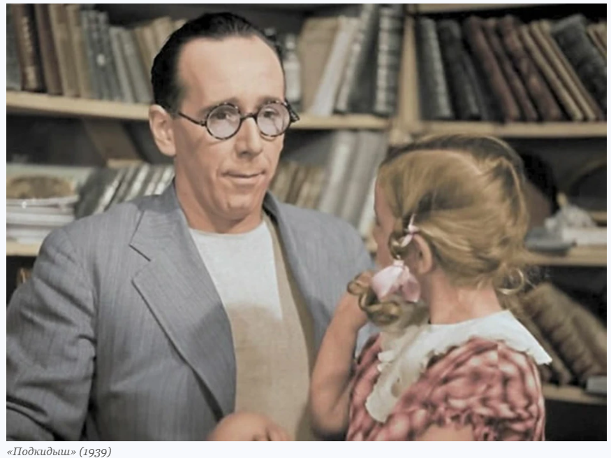 Советский актер театра и кино, мастер художественного слова – Ростислав Плятт был востребован как на сцене, так и на телевидении. Его фильмография включает более четырех десятков фильмов. Он был невероятно обаятелен и располагал к своим героям безотказно. Присущая актеру ирония меняла оттенки от трогательно-добродушной и сентиментальной до трагической, а облик с годами обрел спокойное благородство. Он был многолик и очень не любил штампы…