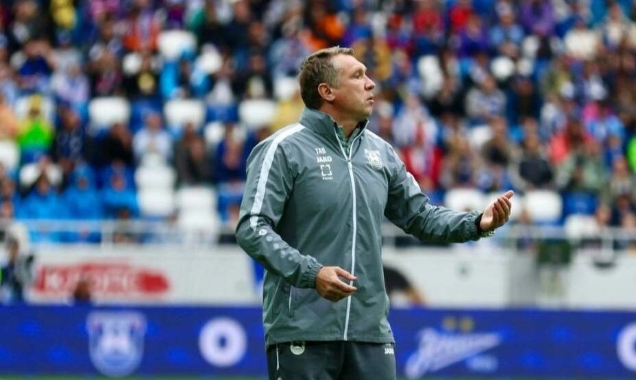    «Балтика» Андрея Талалаева удивляет, а сам тренер охарактеризовал то, что происходит в красно-белом клубе одним словом. Фото: Соцсети ФК «Балтика»