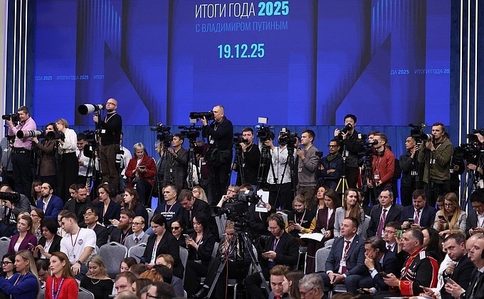    Вениамин Кондратьев рассказал что помощь бойцам, их родным – безусловный приоритет