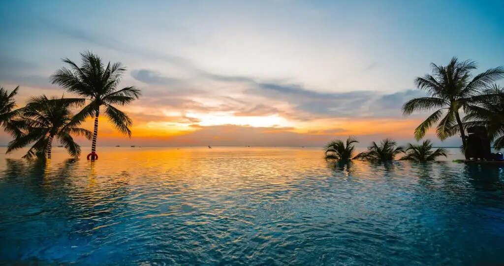 ТОП-10 лучших пляжей Фукуока: гид по самым красивым и уединённым местам острова