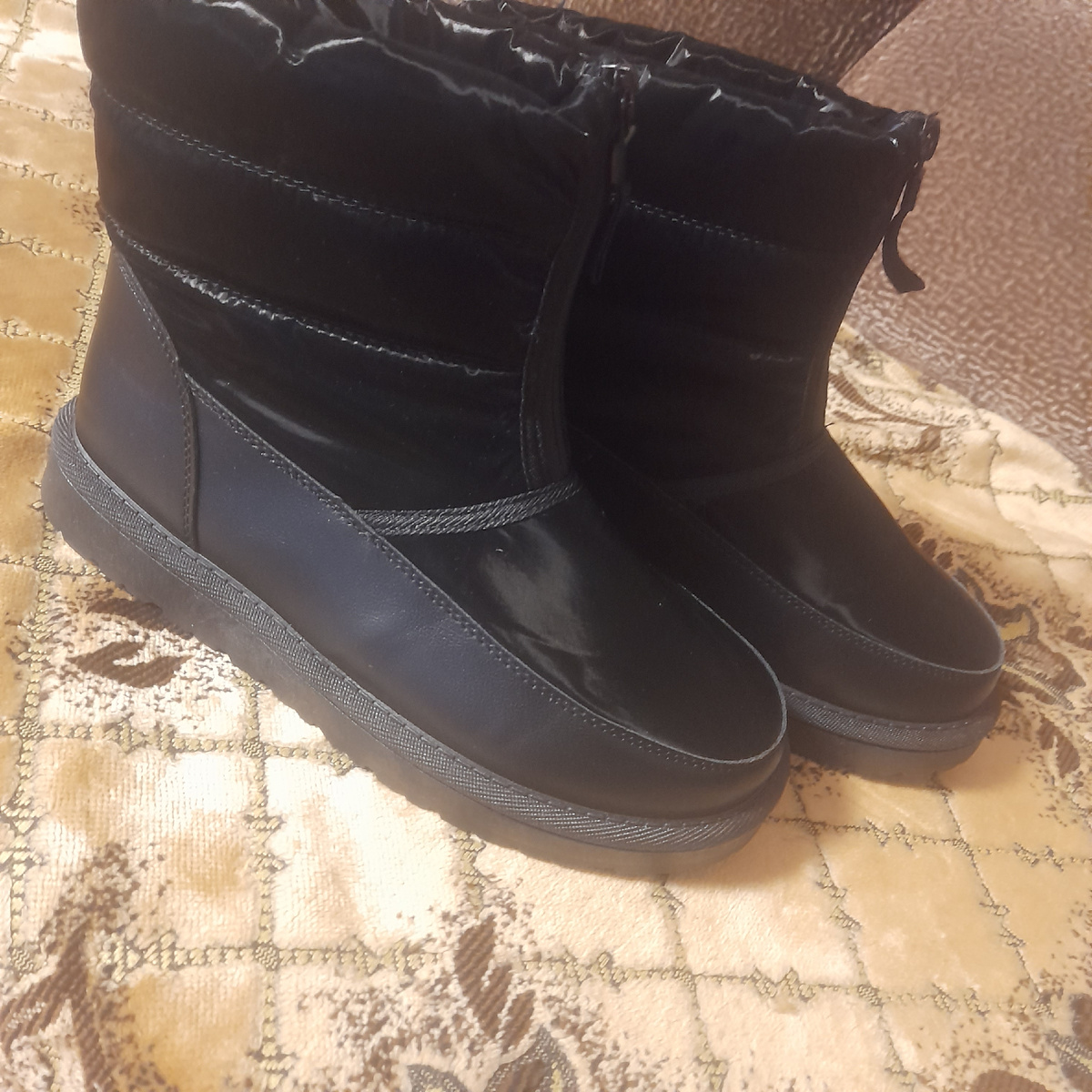 Дутики- на работу ходить