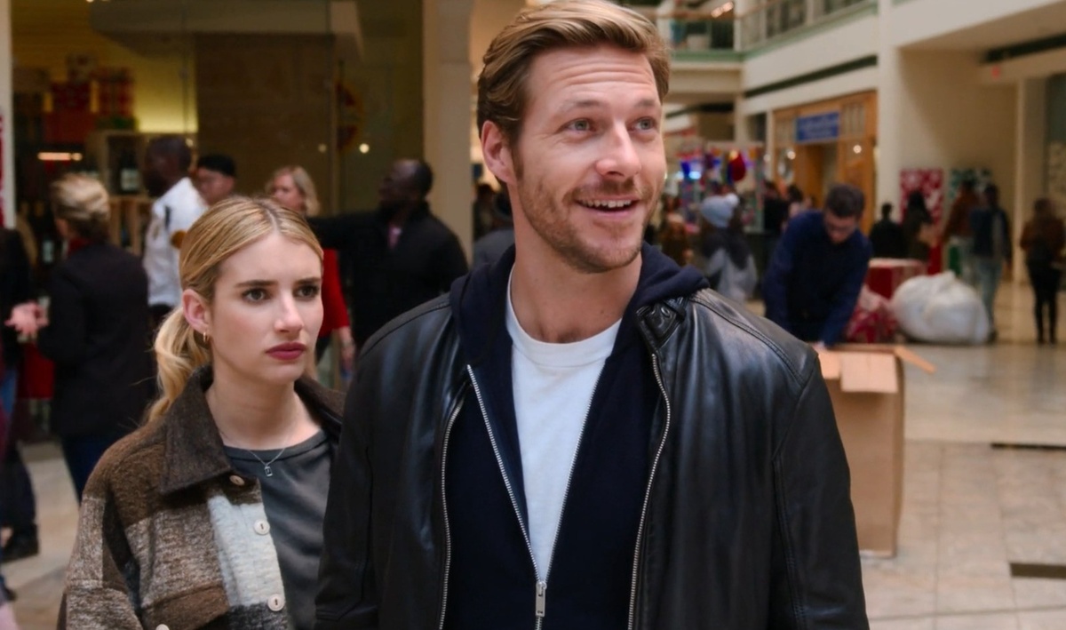 Кадр из фильма "Пара на праздники" 