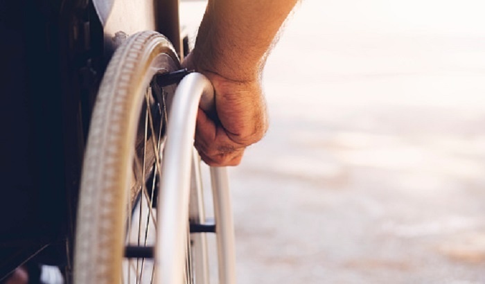    Пассажир на инвалидной коляске впервые отправится в космический полет