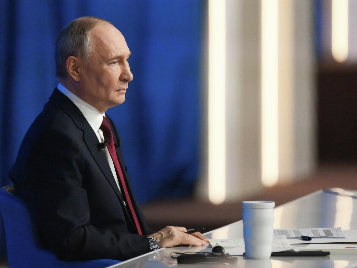    Президент РФ Владимир Путин отвечает на вопросы во время специальной программы "Итоги года" в Москве | © РИА Новости / Григорий Сысоев