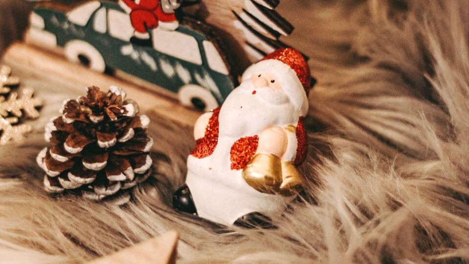    Новый год, дед мороз. Источник: unsplash.com