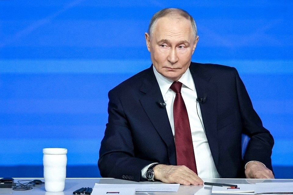    Путин попросил правительство прекратить мораторий на штрафы для застройщиков REUTERS