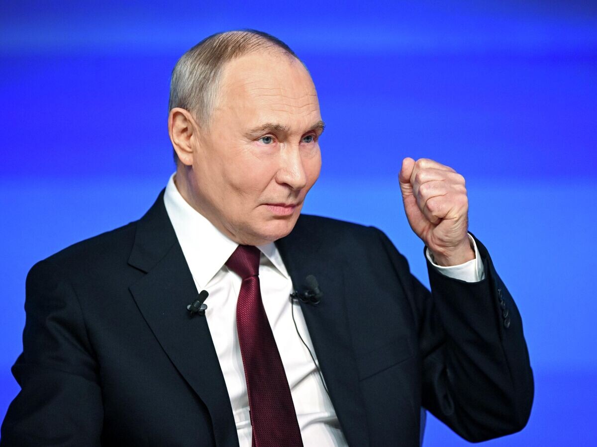    Президент РФ Владимир Путин отвечает на вопросы во время специальной программы "Итоги года" | © РИА Новости / Сергей Бобылев