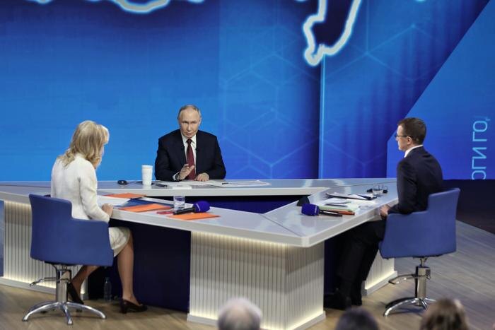 Владимир Путин. Обложка © Life.ru