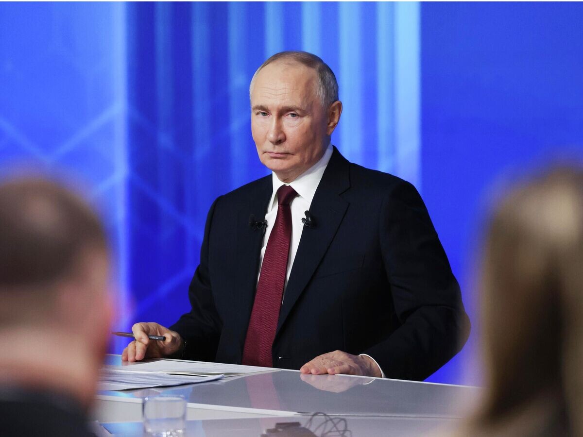    Президент Владимир Путин отвечает на вопросы во время специальной программы "Итоги года" в Москве | © РИА Новости / POOL