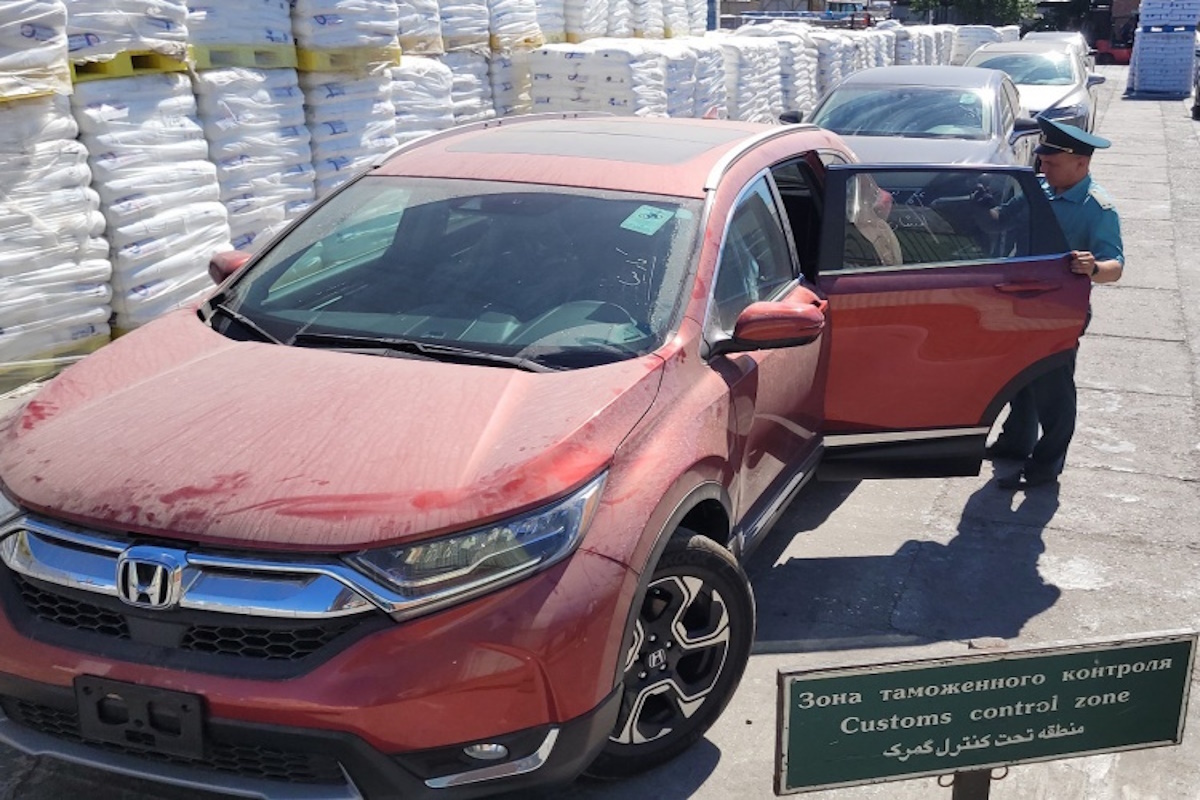    Фото: Астраханская таможня, источник: volzsky.ru