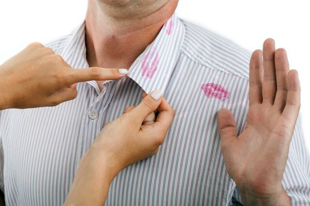 Неочевидные сигналы: как на самом деле начинается мужская измена и что делать в первые 30 дней