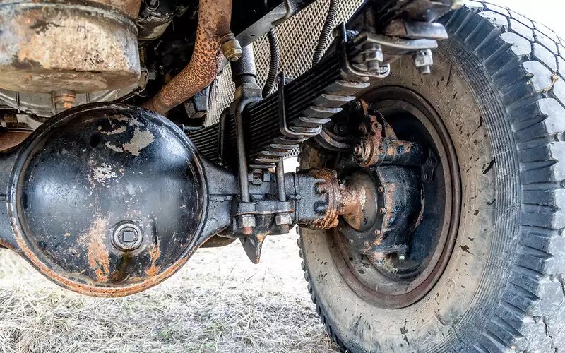    Передняя подвеска – с телескопическими амортизаторами.