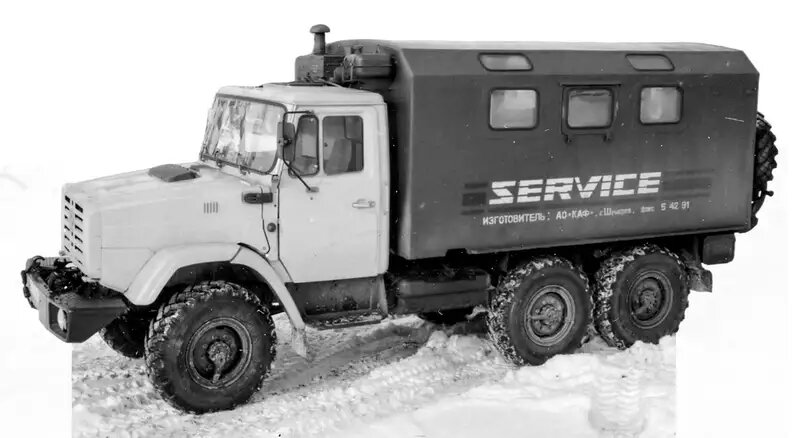   Опытный ЗИЛ-Э131 1982 года с интегральным оперением.