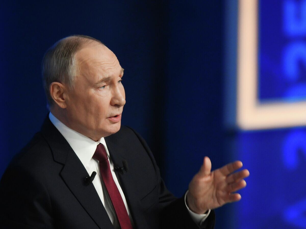    Президент РФ Владимир Путин отвечает на вопросы во время специальной программы "Итоги года" в Москве | © РИА Новости / Григорий Сысоев