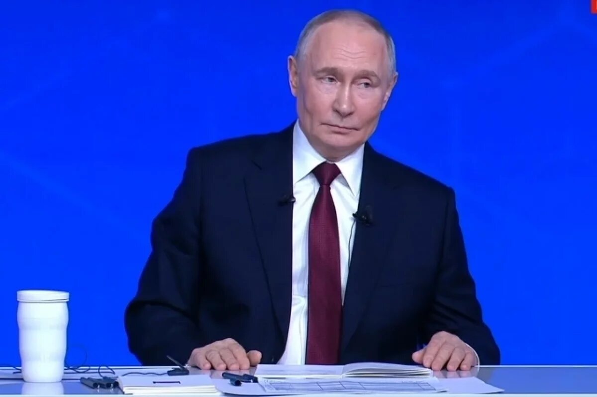    Томский журналист спросила Путина о будущем рабочих профессий