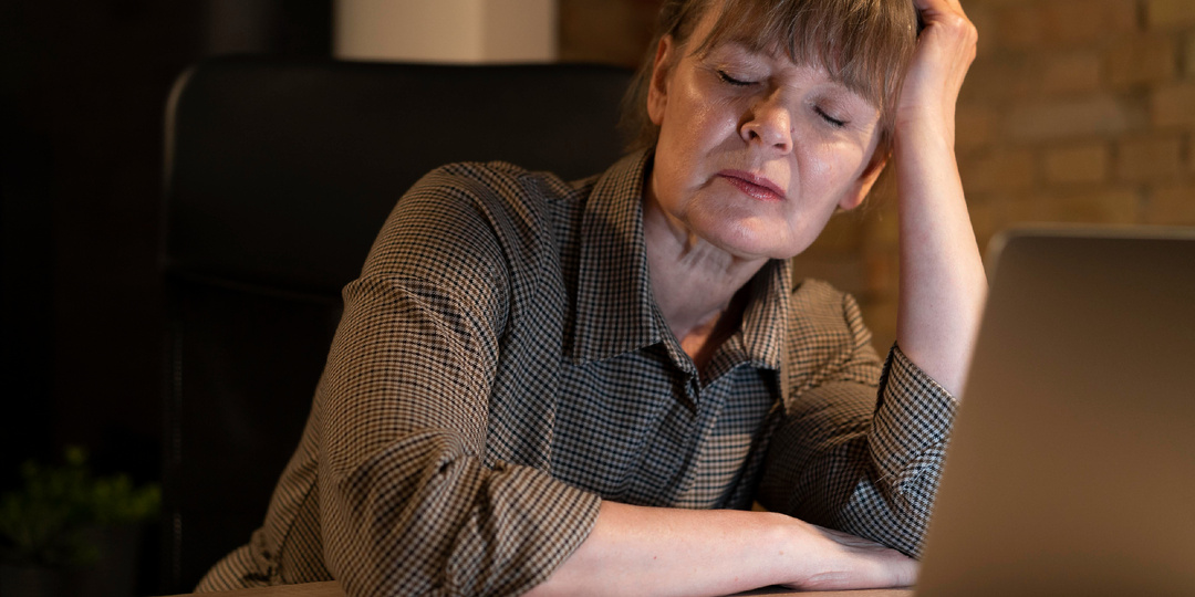 Рядом с тобой даже стоять стыдно