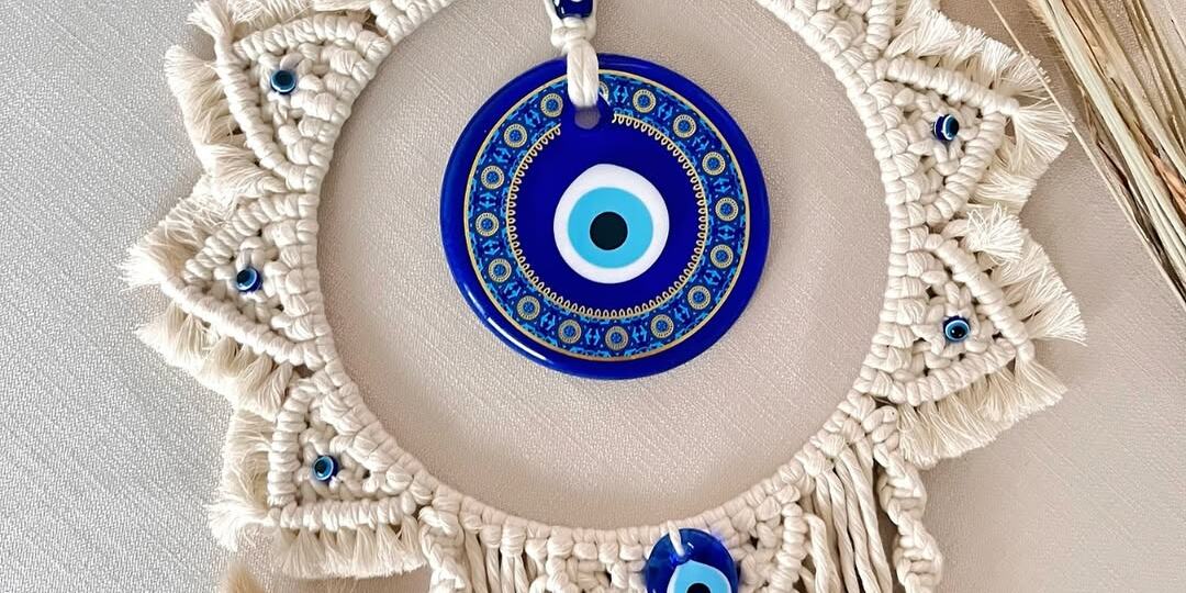 Чередуем узлы в макраме: тренировка для идеальной симметрии