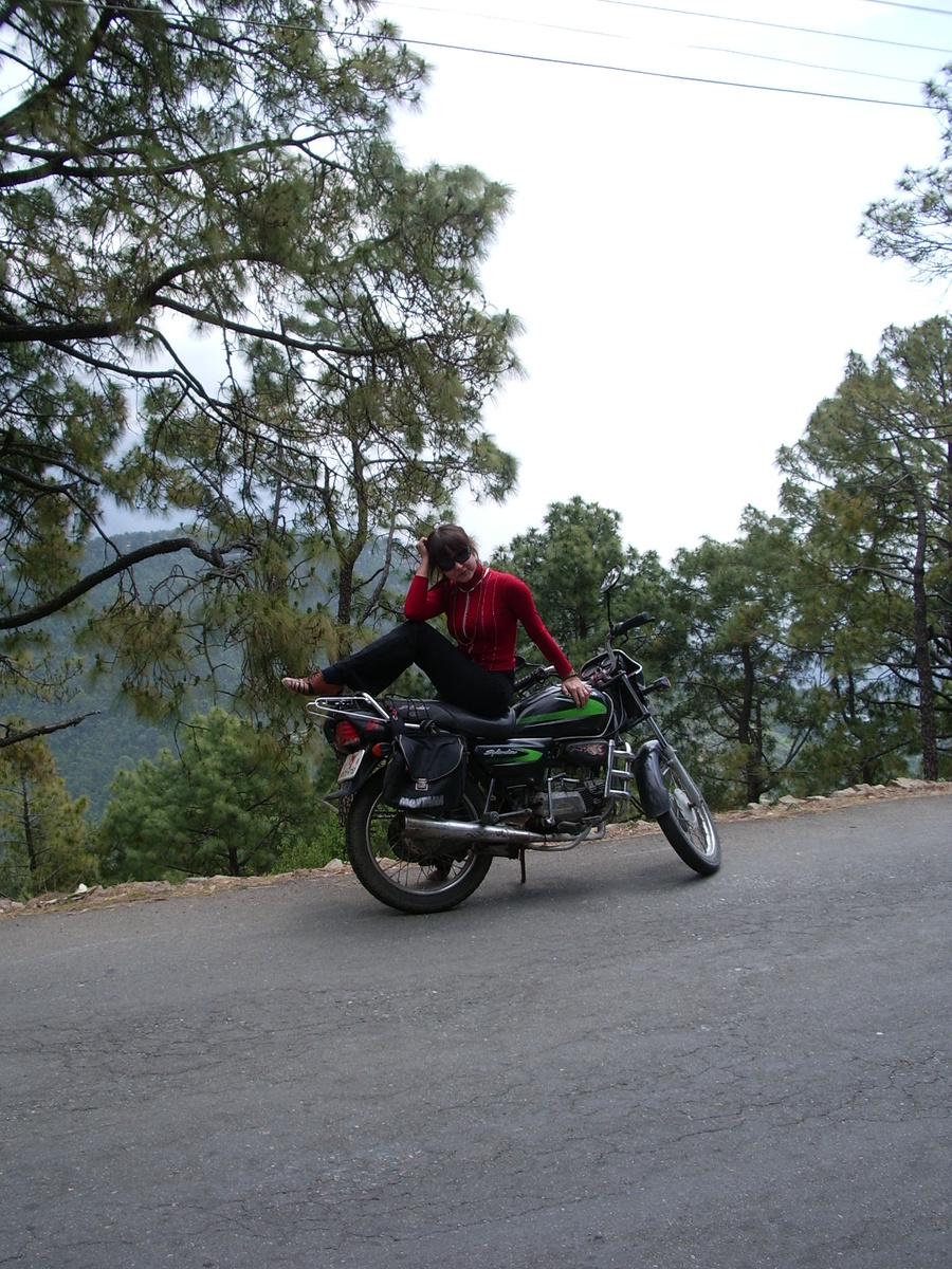 Мой старенький байк в Индии. Химачал Прадеш.