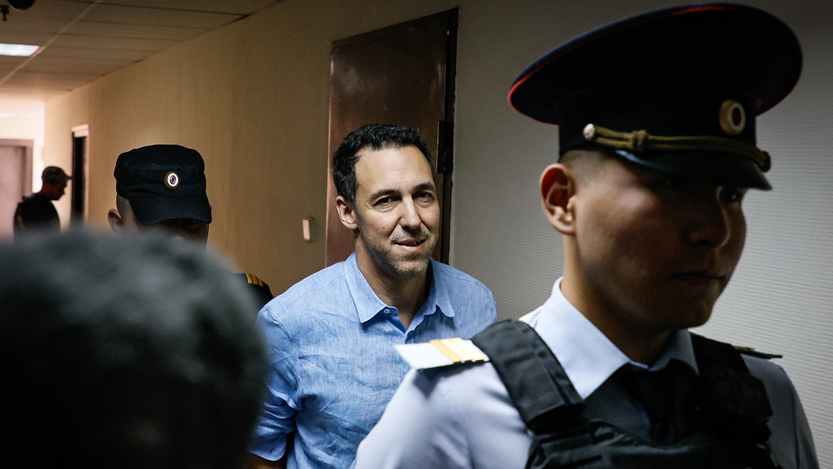   Yuri Kochetkov / EPA / TASS- Лоран Винатье*