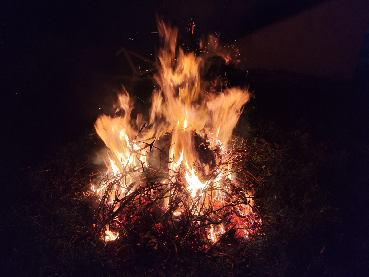 Уже остатки дожигаем...