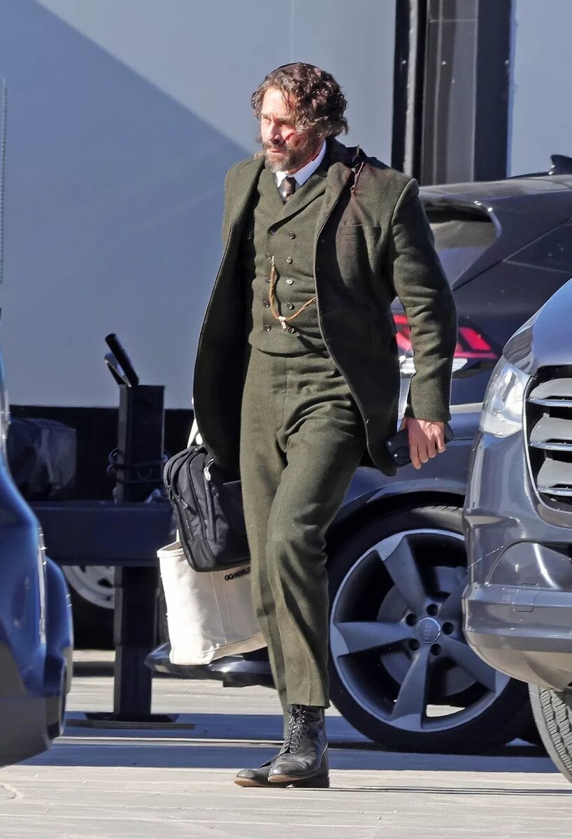 Чарли Ханнэм на съемках "Монстра"📷
