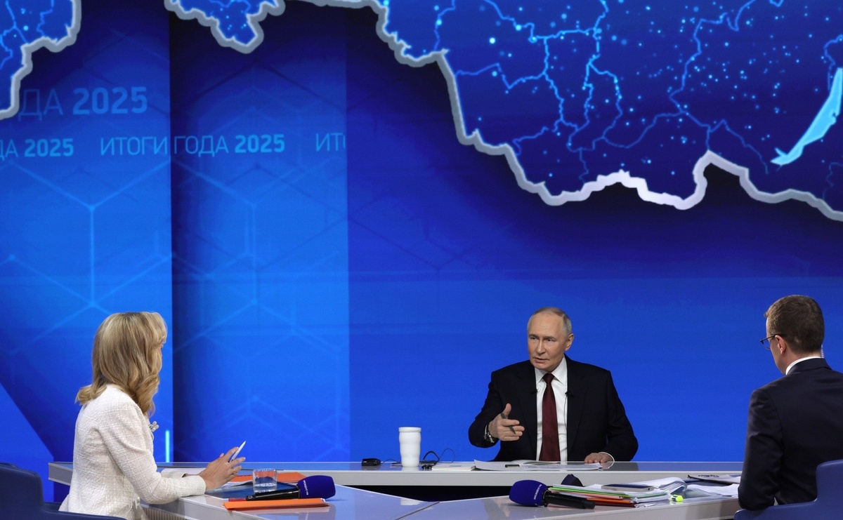 Глава государства напомнил, что еще ранее выступал за увеличение закупок российской авиатехники.  Фото: Фото: пресс-служба Администрации президента РФ / kremlin.ru