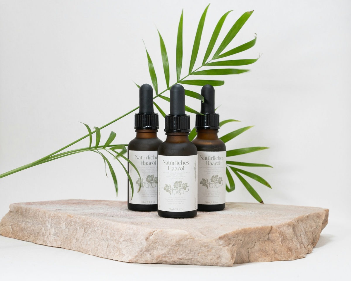    Косметика + мягкое бестеневое освещение — классическое сочетание / Фото: unsplash.com