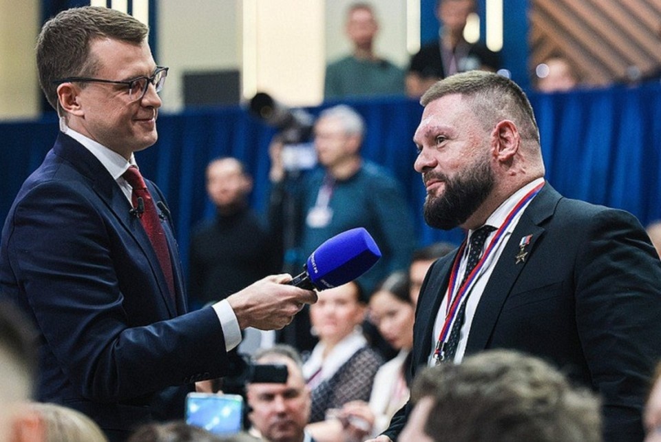    С вопросом о дефиците воды в ДНР к Президенту России обратился военный корреспондент Евгений Поддубный. Фото: kremlin.ru