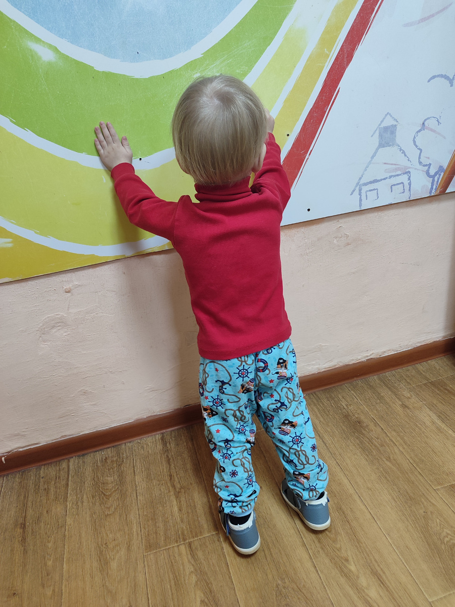 Стëпа долбит по железному стенду🤪 Фото автора