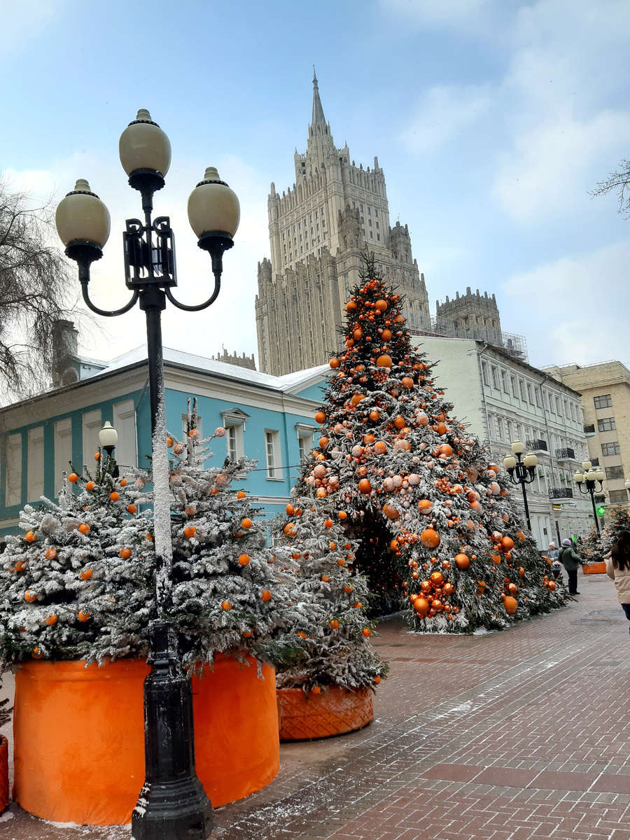 Новогодний Арбат, фото из открытых источников