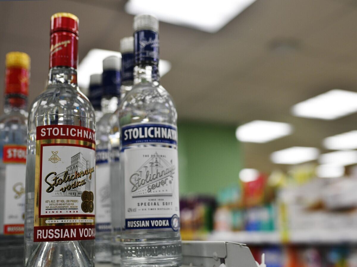    Водка "Столичная" | © РИА Новости / Евгений Биятов