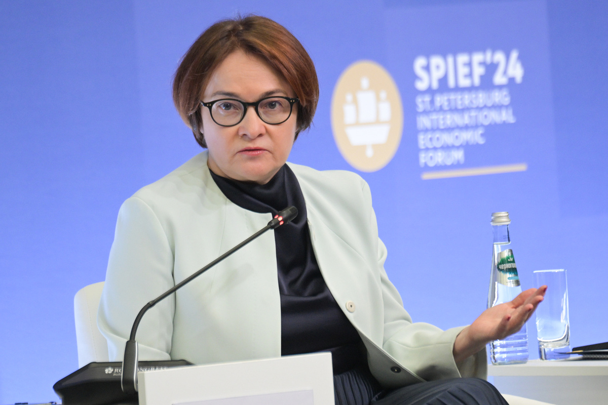 На последнем в 2025 году заседании Центробанк снизил ставку с 16,5 до 16 % годовых..  Фото: Фото: из фотобанка Фонда Росконгресс / photo.roscongress.org / Михаил Киреев