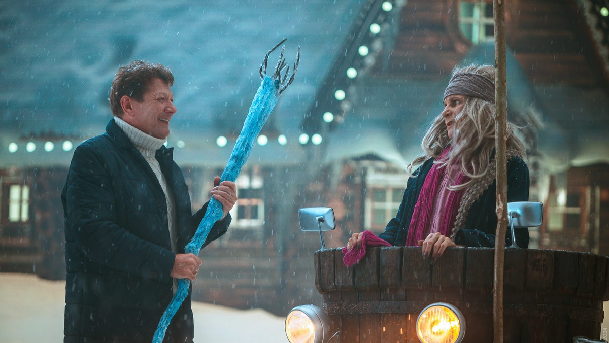    "«Баба Яга спасает Новый год». Фото: кадр из фильма"