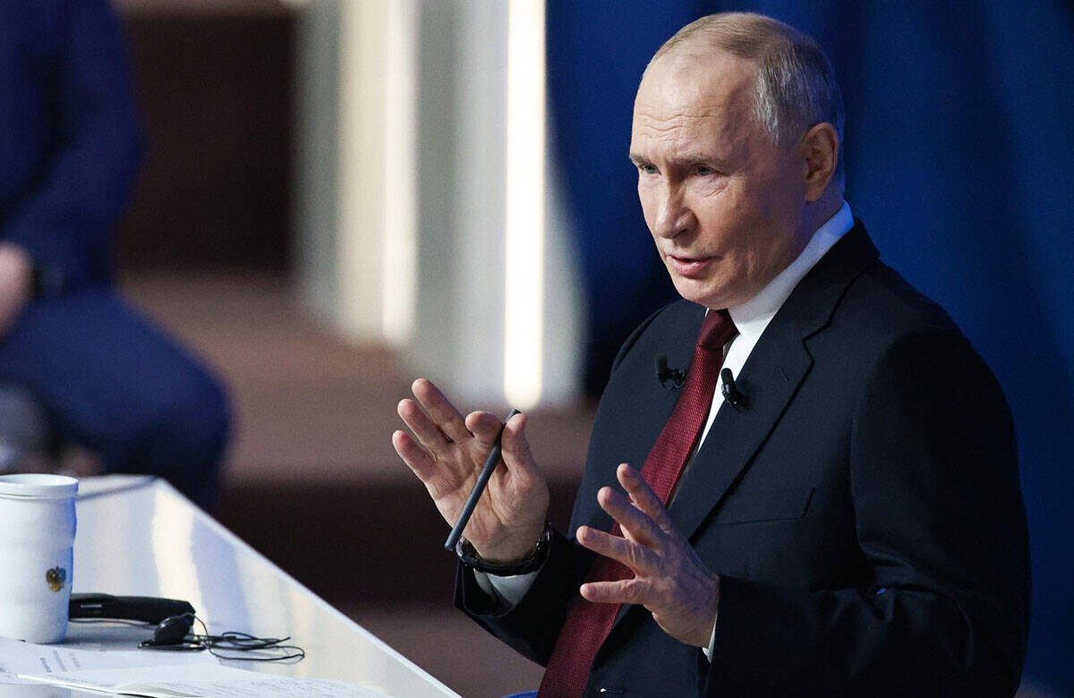 Владимир Путин: «Несмотря на беспрецедентное внешнее давление, экономика России смогла устоять и по-прежнему показывает стабильное развитие»Фото: kremlin.ru