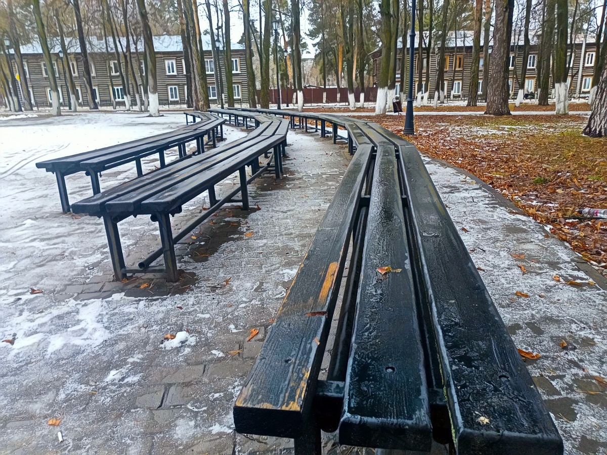 Эстрадная площадка в сквере Оружейников