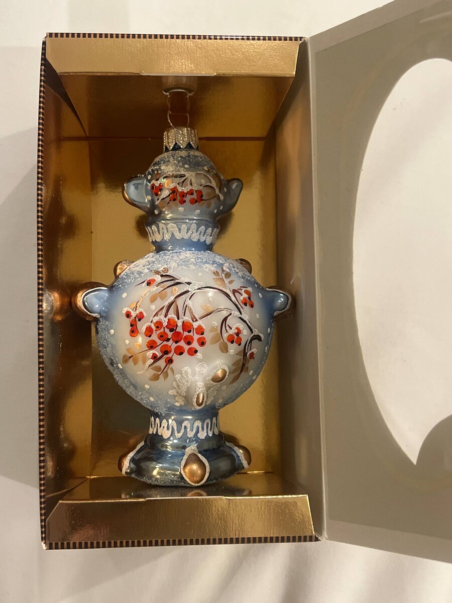 Вот этот уехал родителям 