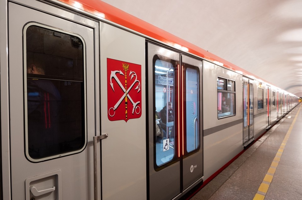    Петербург обновил подвижной состав в метро. Юлия ПЫХАЛОВА