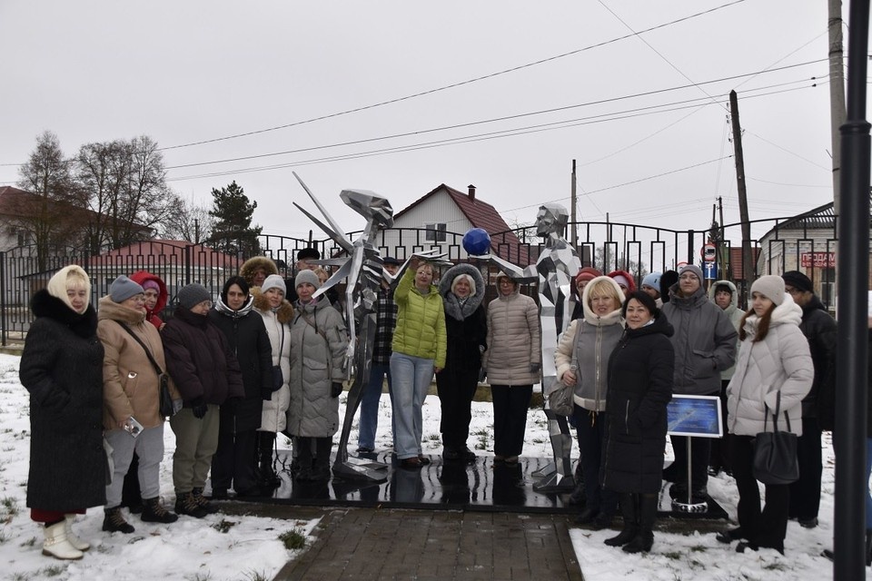    «Инопланетный» арт-объект должен напомнить о «сасовском феномене» 1991 года. Фото: Сасовский краеведческий музей.