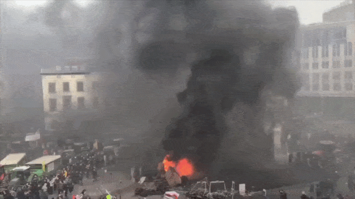    В декабре в Брюсселе жарко... Видео: ТГ-канал "Саня во Флориде"