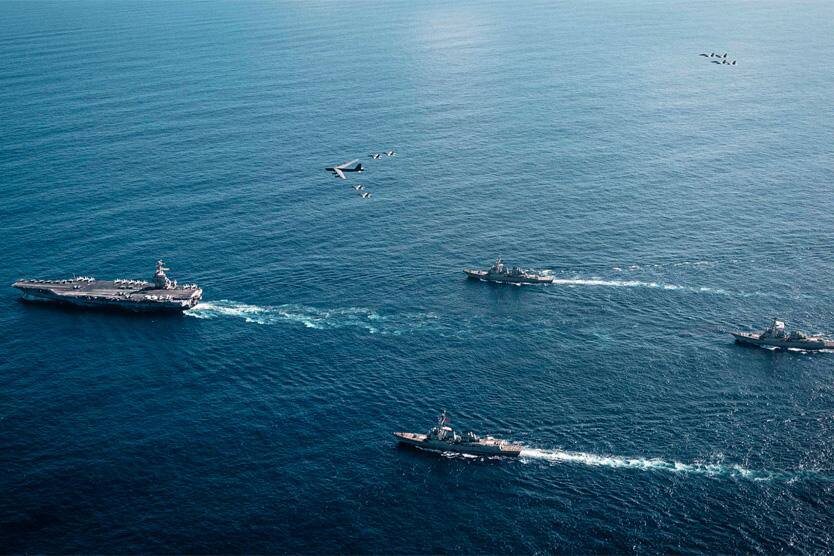 фото обложки: Navy Petty Officer 3rd Class Tajh Payne