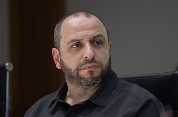 Обложка © Shutterstock / FOTODOM / UkrPictures