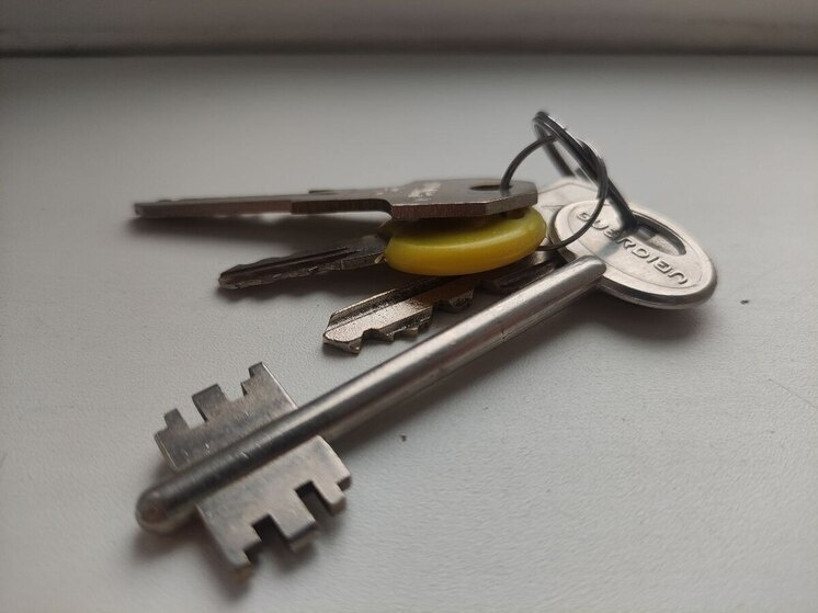     По словам губернатора, вопрос передачи ключей дольщице находится на контроле. Фото: архив МК в Питере.