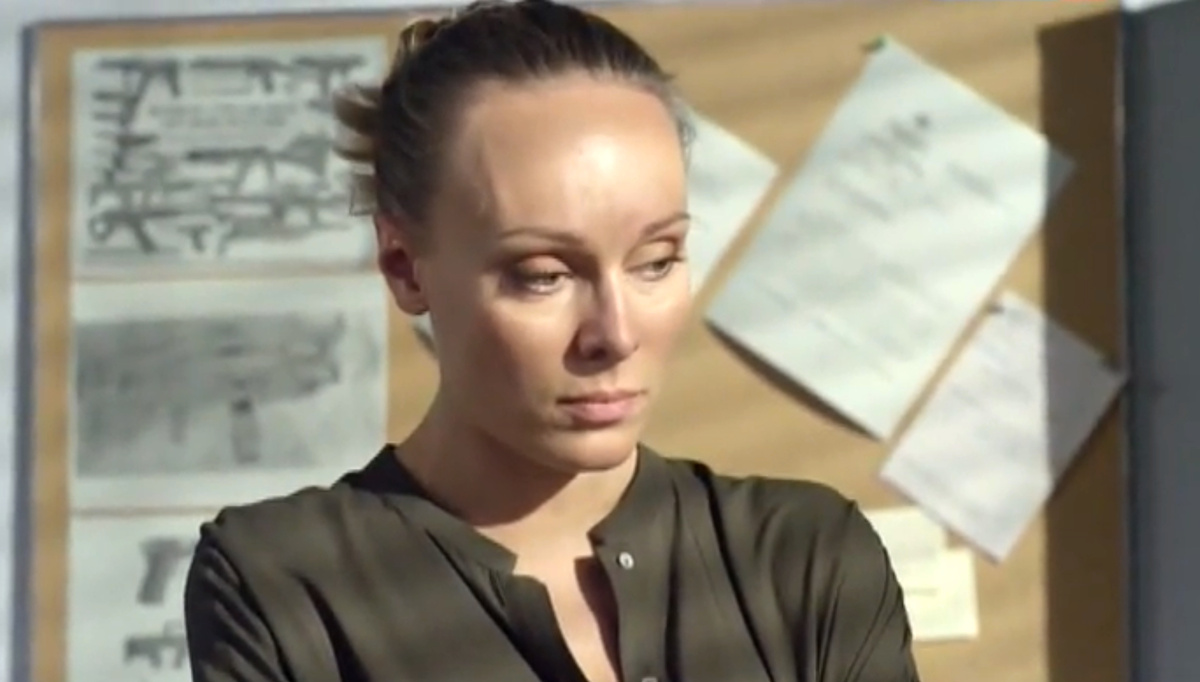 Кадр из сериала "Косатка", 2014 г., режиссер Илья Максимов, сценарист Марианна Факторович, композитор Илья Духовный (скриншот)