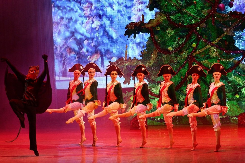    В Донецке подготовили обширную программу мероприятий с 22 по 28 декабря. Фото: Донбасс Опера