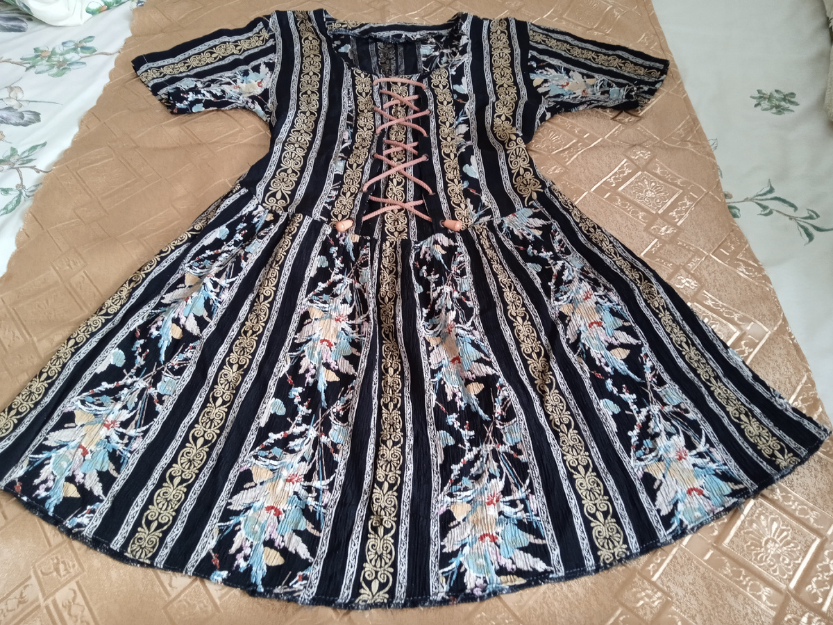 Собственное фото автора. Моё платье из 1996 года, вид спереди